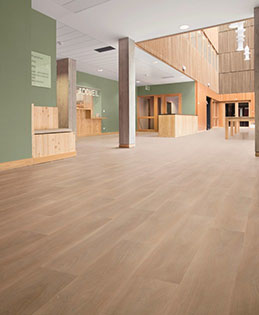  Pavimento in PVC effetto legno 1